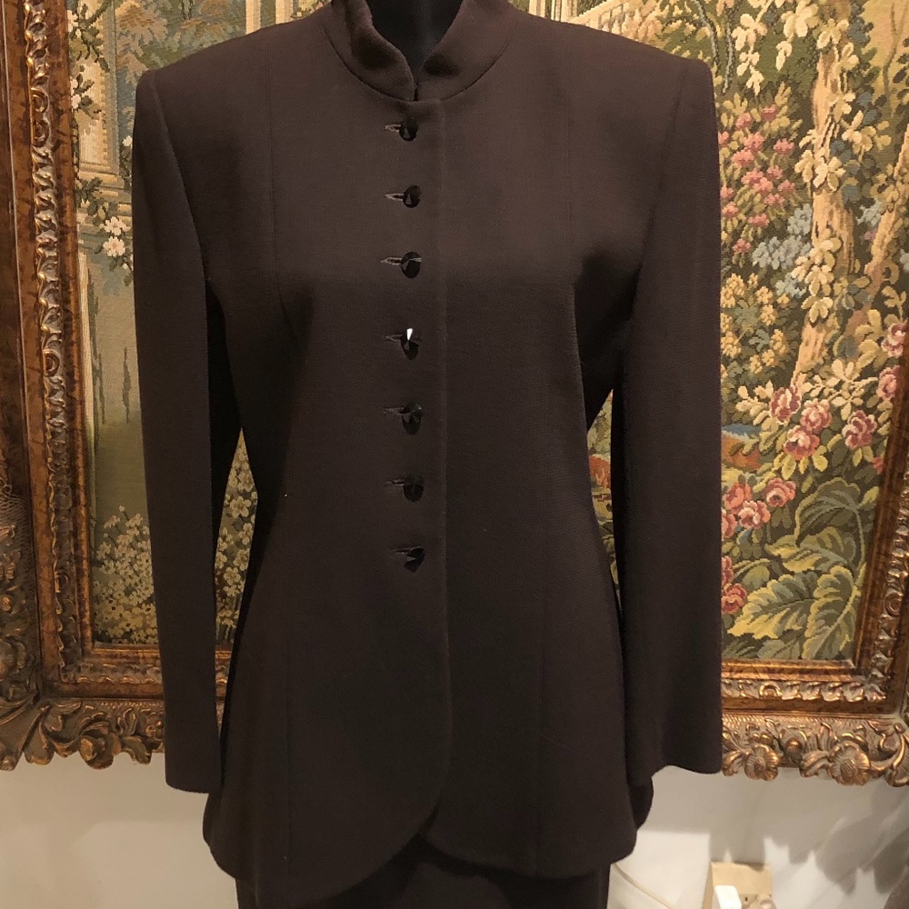 Calise Women's 100% Wool Suit... Beautiful